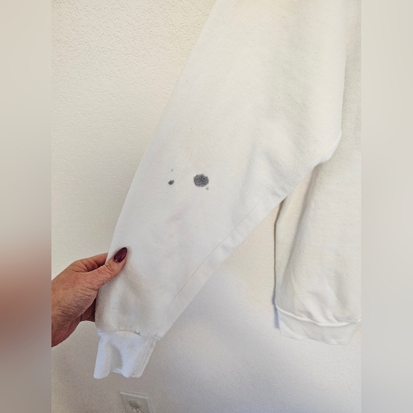 Hard Rock Cafe New Orleans Vintage White Crewneck Size XL has spots & Hole - Picture 4 of 8